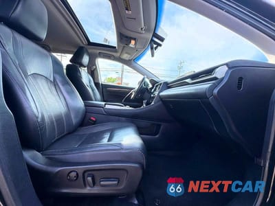 Piąte zdjęcie samochodu w środku: 2016 LEXUS RX 350 BASE VIN:2T2BZMCAXGC049275 - miniatura