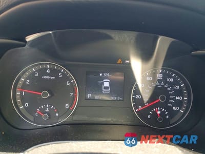 Zdjęcie 9 z 12 samochodu: 2019 KIA FORTE LXS VIN:3KPF24AD4KE069474 - miniatura