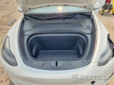 Zdjęcie 11 z 12 samochodu: 2021 TESLA MODEL Y VIN:5YJYGDEF5MF251753 - miniatura