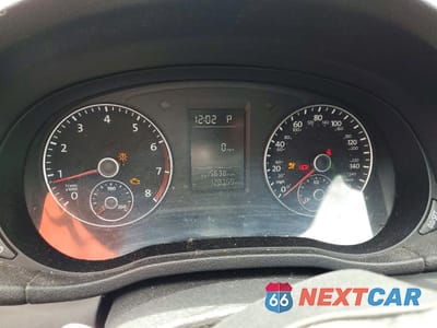 Zdjęcie 9 z 12 samochodu: 2013 VOLKSWAGEN PASSAT S VIN:1VWAP7A33DC119373 - miniatura