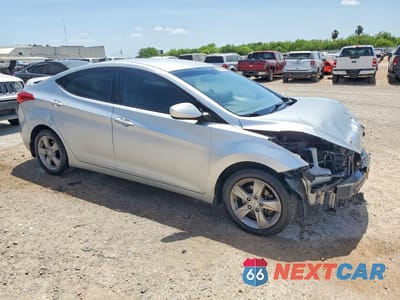 Czwarte zdjęcie samochodu z boku: 2013 HYUNDAI ELANTRA GLS VIN:KMHDH4AEXDU781292 - miniatura