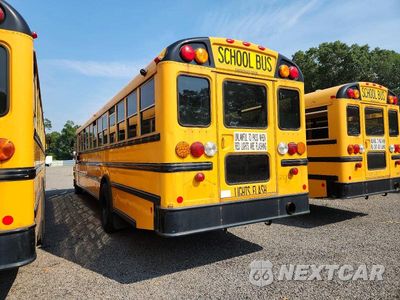 Trzecie zdjęcie samochodu z tyłu: 2015 IC CORPORATION 3000 CE SCHOOL BUS VIN:4DRBUC8P1FB670116 - miniatura