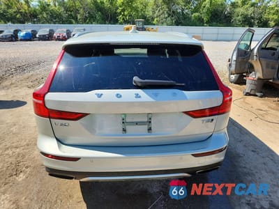 Zdjęcie 6 z 13 samochodu: 2020 VOLVO V60 CROSS COUNTRY T5 MOMENTUM VIN:YV4102WK8L1031078 - miniatura
