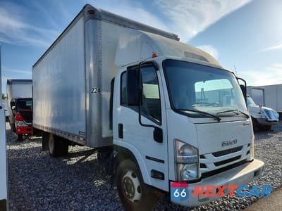 Czwarte zdjęcie samochodu z boku: 2018 ISUZU NPR HD DELIVERY TRUCK VIN:54DC4W1C6JS801224 - miniatura