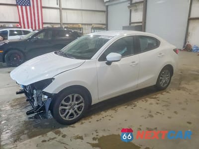 2018 TOYOTA YARIS IA BASE 3MYDLBYV0JY311568 - główne zdjęcie licytacji z USA - miniatura