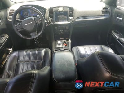 Zdjęcie 8 z 12 samochodu: 2019 CHRYSLER 300 S VIN:2C3CCAGG0KH586134 - miniatura