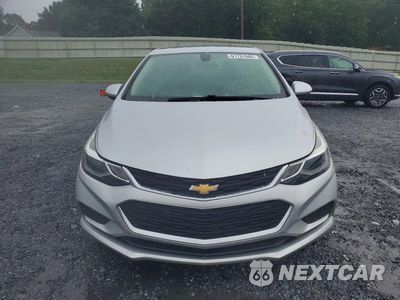 Piąte zdjęcie samochodu w środku: 2018 CHEVROLET CRUZE LT VIN:1G1BE5SM6J7111628 - miniatura