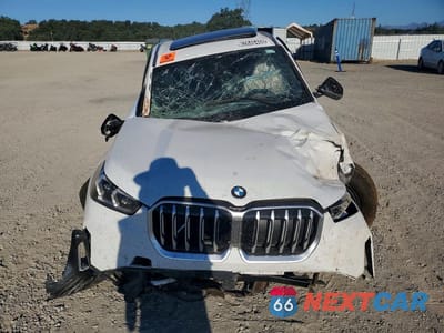 Piąte zdjęcie samochodu w środku: 2026 BMW X1 XDRIVE28I VIN:WBX73EF00T5707071 - miniatura