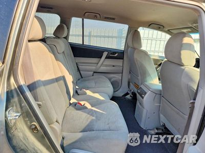 Zdjęcie 11 z 13 samochodu: 2011 TOYOTA HIGHLANDER BASE VIN:5TDBK3EHXBS051380 - miniatura