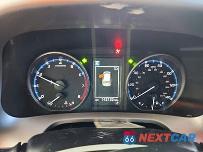 Zdjęcie 9 z 13 samochodu: 2017 TOYOTA RAV4 LE VIN:JTMZFREV7HJ127283 - miniatura