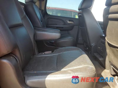 Zdjęcie 11 z 13 samochodu: 2014 GMC YUKON XL DENALI VIN:1GKS2MEF2ER209982 - miniatura
