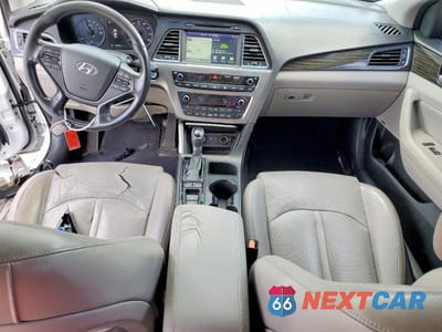Zdjęcie 8 z 12 samochodu: 2016 HYUNDAI SONATA HYBRID LIMITED VIN:KMHE34L12GA031694 - miniatura