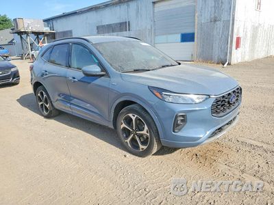 Czwarte zdjęcie samochodu z boku: 2024 FORD ESCAPE ST LINE SELECT VIN:1FMCU9NA8RUB56571 - miniatura