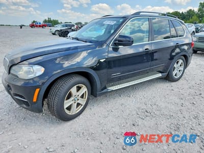 2013 BMW X5 XDRIVE35D 5UXZW0C56D0B93632 - główne zdjęcie licytacji z USA - miniatura
