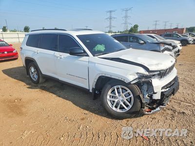 Czwarte zdjęcie samochodu z boku: 2025 JEEP GRAND CHEROKEE L LAREDO VIN:1C4RJKAG1S8682371 - miniatura