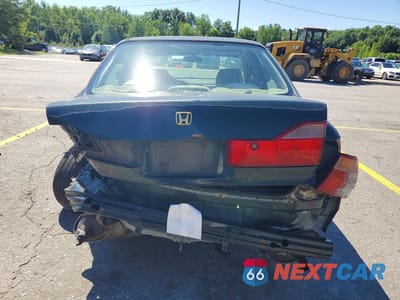Zdjęcie 6 z 12 samochodu: 2000 HONDA ACCORD LX VIN:1HGCG1644YA046401 - miniatura