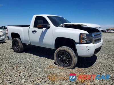 Czwarte zdjęcie samochodu z boku: 2007 CHEVROLET SILVERADO K1500 VIN:1GCEK14C37Z567447 - miniatura