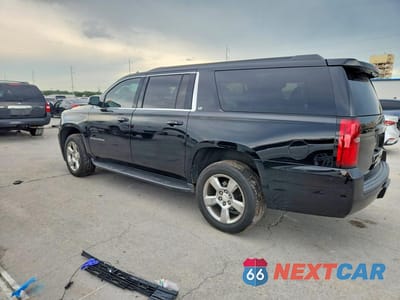 Drugie zdjęcie samochodu z przodu: 2017 CHEVROLET SUBURBAN C1500 LT VIN:1GNSCHKC2HR401375 - miniatura