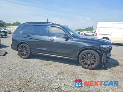 Czwarte zdjęcie samochodu z boku: 2020 BMW X7 XDRIVE40I VIN:5UXCW2C0XL9C11159 - miniatura