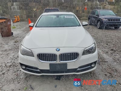 Piąte zdjęcie samochodu w środku: 2015 BMW 528 XI VIN:WBA5A7C54FD624143 - miniatura