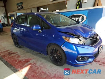Czwarte zdjęcie samochodu z boku: 2018 HONDA FIT SPORT VIN:3HGGK5H62JM707728 - miniatura