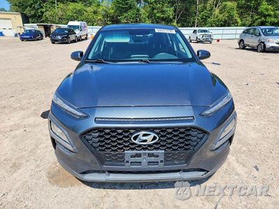 Piąte zdjęcie samochodu w środku: 2018 HYUNDAI KONA SE VIN:KM8K12AA4JU140437 - miniatura