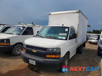 2021 CHEVROLET EXPRESS BOX TRUCK 1GB0GRFP4M1164425 - główne zdjęcie licytacji z USA - miniatura
