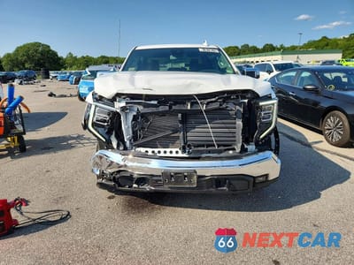 Piąte zdjęcie samochodu w środku: 2025 GMC SIERRA K1500 SLT VIN:1GTUUDED3SZ263428 - miniatura