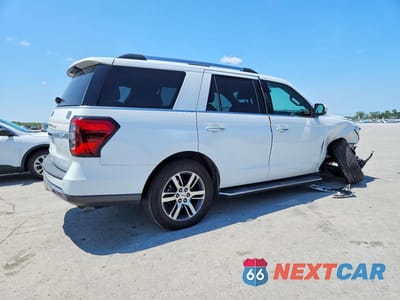 Trzecie zdjęcie samochodu z tyłu: 2022 FORD EXPEDITION LIMITED VIN:1FMJU1KT9NEA51816 - miniatura
