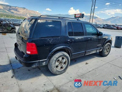 Trzecie zdjęcie samochodu z tyłu: 2002 FORD EXPLORER LIMITED VIN:1FMZU75W32ZB03571 - miniatura