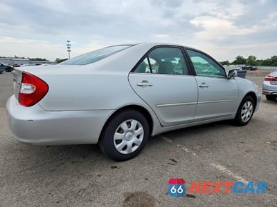 Trzecie zdjęcie samochodu z tyłu: 2002 TOYOTA CAMRY LE VIN:4T1BE32K22U092570 - miniatura