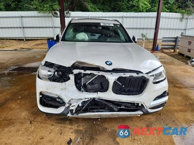 Piąte zdjęcie samochodu w środku: 2018 BMW X3 XDRIVE30I VIN:5UXTR9C58JLD66420 - miniatura