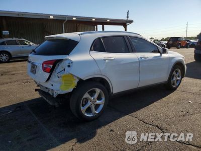 Trzecie zdjęcie samochodu z tyłu: 2019 MERCEDES-BENZ GLA 250 VIN:WDCTG4EB1KJ551250 - miniatura
