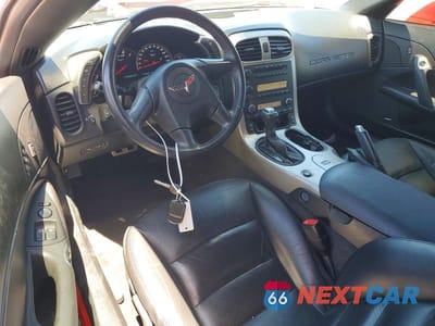 Zdjęcie 8 z 13 samochodu: 2005 CHEVROLET CORVETTE VIN:1G1YY34U555122544 - miniatura