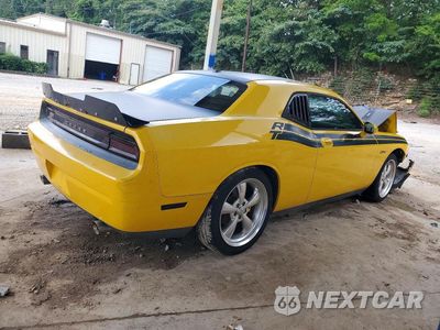 Trzecie zdjęcie samochodu z tyłu: 2010 DODGE CHALLENGER R/T VIN:2B3CJ5DT1AH157028 - miniatura