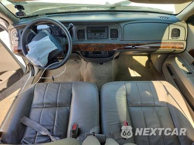 Zdjęcie 8 z 13 samochodu: 2008 MERCURY GRAND MARQUIS LS VIN:2MEFM75V18X639043 - miniatura