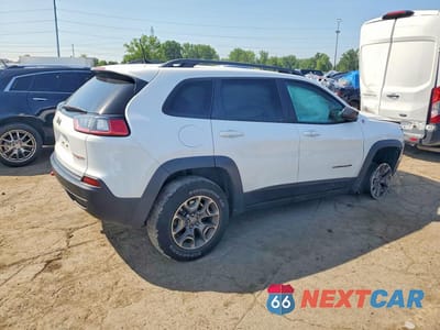 Trzecie zdjęcie samochodu z tyłu: 2020 JEEP CHEROKEE TRAILHAWK VIN:1C4PJMBX9LD578852 - miniatura