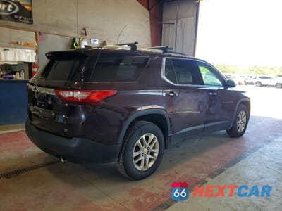 Trzecie zdjęcie samochodu z tyłu: 2018 CHEVROLET TRAVERSE LT VIN:1GNEVGKW0JJ285934 - miniatura