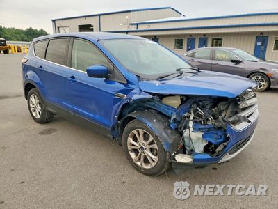Czwarte zdjęcie samochodu z boku: 2017 FORD ESCAPE SE VIN:1FMCU0GD0HUC09443 - miniatura