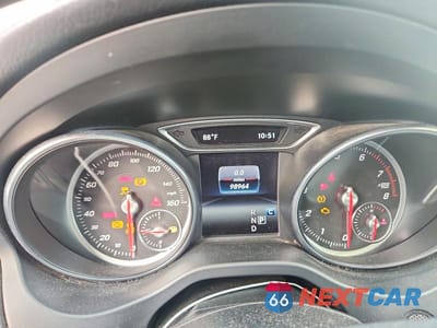 Zdjęcie 9 z 12 samochodu: 2019 MERCEDES-BENZ CLA 250 4MATIC VIN:WDDSJ4GBXKN722558 - miniatura