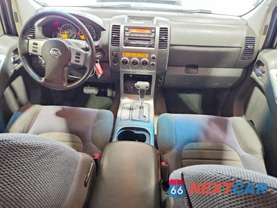 Zdjęcie 8 z 13 samochodu: 2006 NISSAN PATHFINDER S VIN:5N1AR18W26C666062 - miniatura
