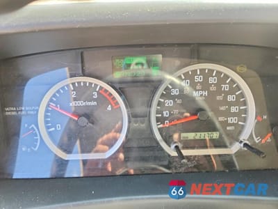Zdjęcie 9 z 13 samochodu: 2013 ISUZU NPR HD - BOX TRUCK VIN:JALC4W160D7002849 - miniatura