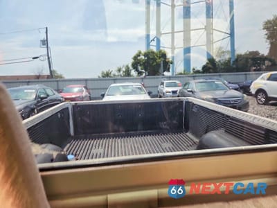 Zdjęcie 10 z 12 samochodu: 2004 TOYOTA TACOMA BASE VIN:5TENL42N74Z362040 - miniatura