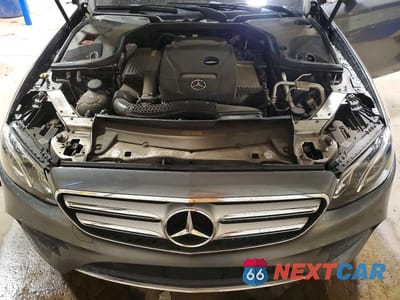 Zdjęcie 11 z 13 samochodu: 2019 MERCEDES-BENZ E 300 4MATIC VIN:WDDZF4KB7KA688738 - miniatura