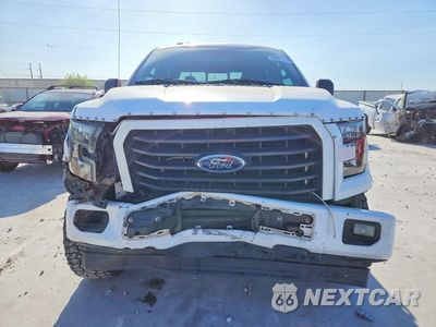 Piąte zdjęcie samochodu w środku: 2017 FORD F-150 SUPERCREW VIN:1FTEW1CP3HKD31125 - miniatura
