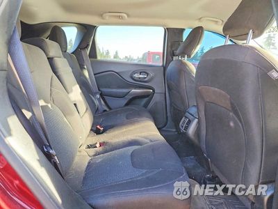 Zdjęcie 11 z 13 samochodu: 2019 JEEP CHEROKEE LATITUDE VIN:1C4PJLCB8KD285567 - miniatura