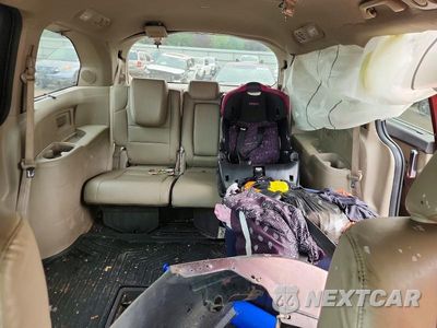 Zdjęcie 10 z 13 samochodu: 2016 HONDA ODYSSEY TOURING VIN:5FNRL5H91GB142254 - miniatura
