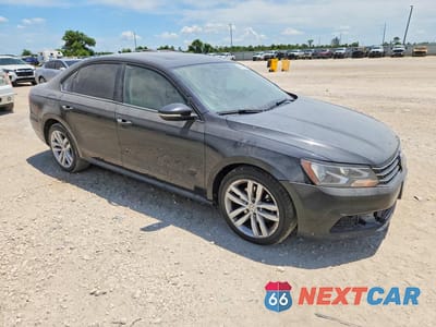 Czwarte zdjęcie samochodu z boku: 2019 VOLKSWAGEN PASSAT WOLFSBURG VIN:1VWLA7A3XKC009735 - miniatura
