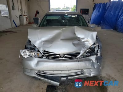 Piąte zdjęcie samochodu w środku: 2006 TOYOTA CAMRY LE VIN:4T1BE32K66U647140 - miniatura