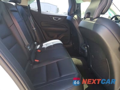 Zdjęcie 10 z 12 samochodu: 2021 VOLVO S60 T5 MOMENTUM VIN:7JR102TZ6MG118496 - miniatura